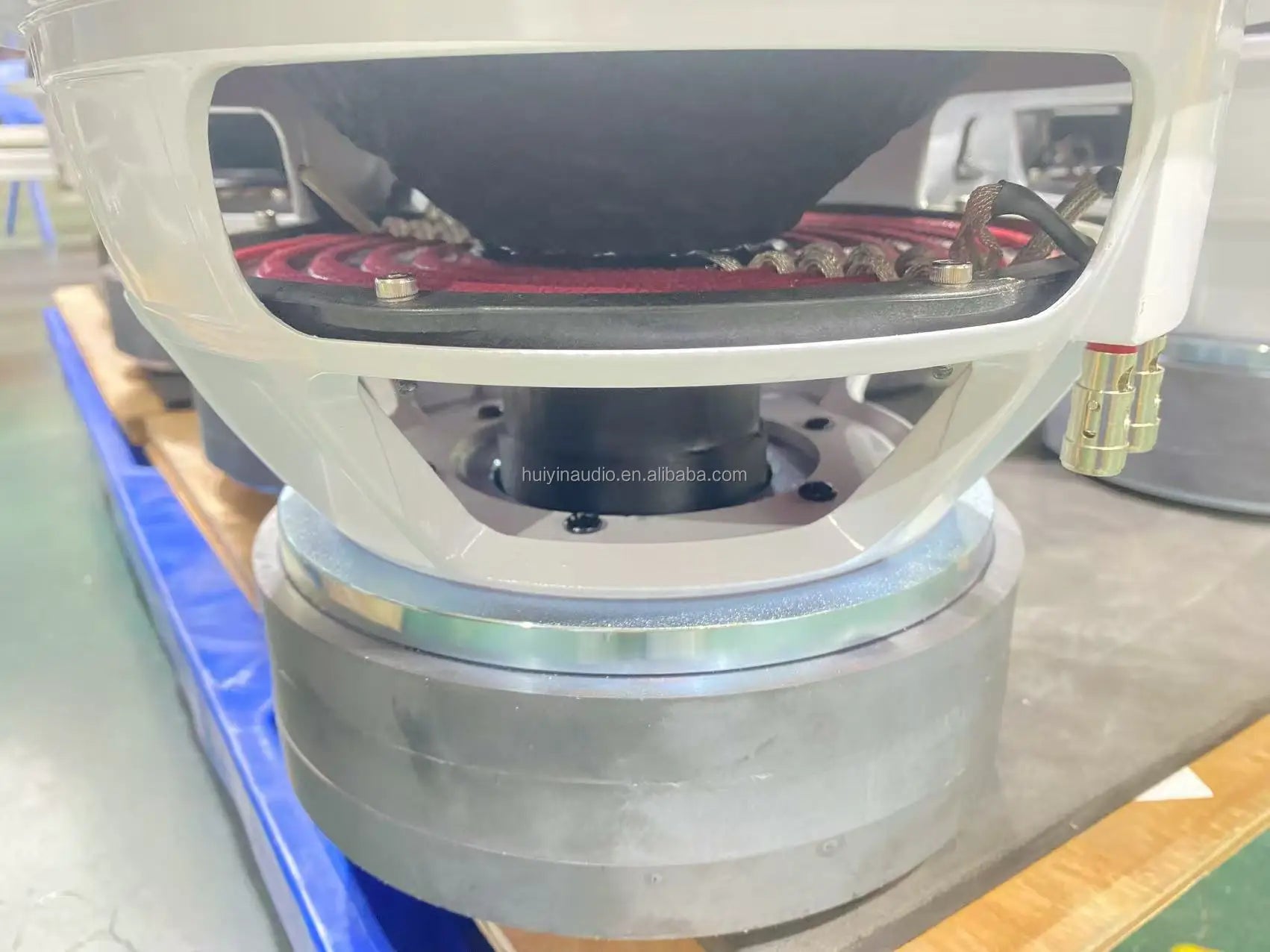 Low Price 2000W RMS 12 Inch Car Subwoofer Dual 2Ohm Vehicle Bass Speaker Underseat Subwoofer for Car Audio Competition 1275-115F