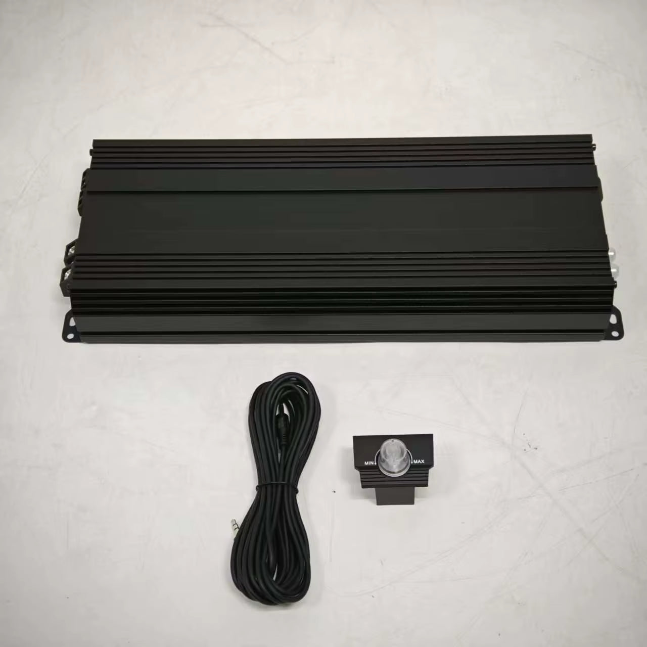 1800.1 Class D Monoblock Car Subwoofer Amplifier with Korean Strong Bass 1500W RMS OEM Sound System